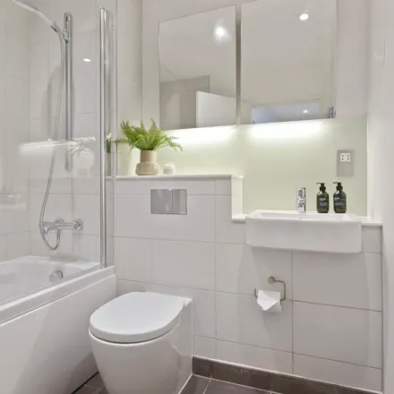 Image 7 - West Street, London, WC2H 9NG, United Kingdom - Apartment for rent