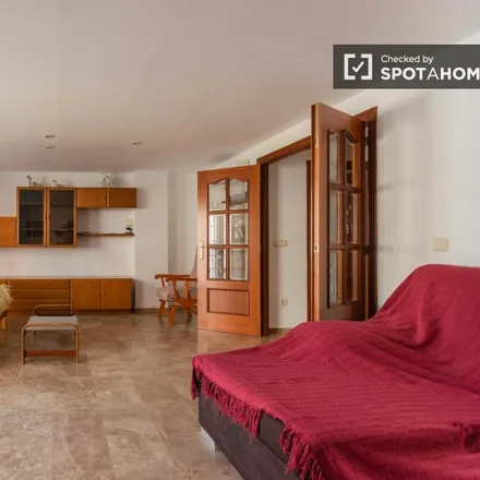 Rent this 3 bed apartment on Carrer d'Escalante in 192, 46011 Valencia