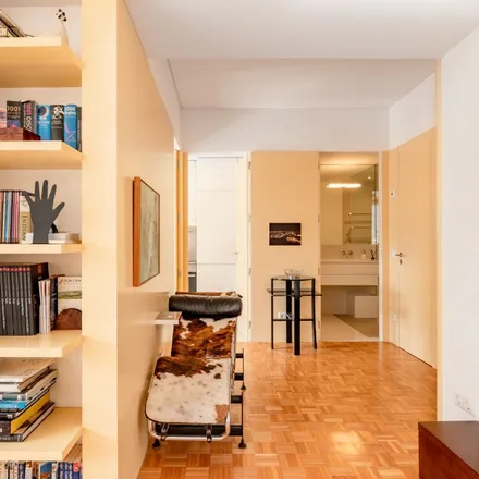 Rent this 1 bed apartment on Confeitaria Chicana in Avenida de Rodrigues de Freitas, 4000-420 Porto