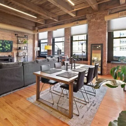 Image 2 - Green Street Lofts, 400 South Green Street, Chicago, IL 60607, USA - Condo for sale