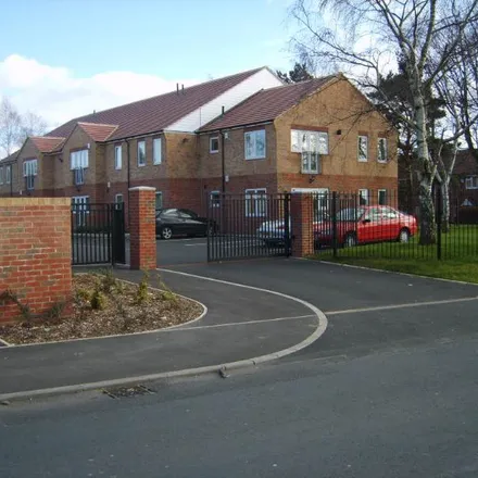 Image 5 - 2 Old Oak Lawn, Leeds, LS16 5HE, United Kingdom - Apartment for rent