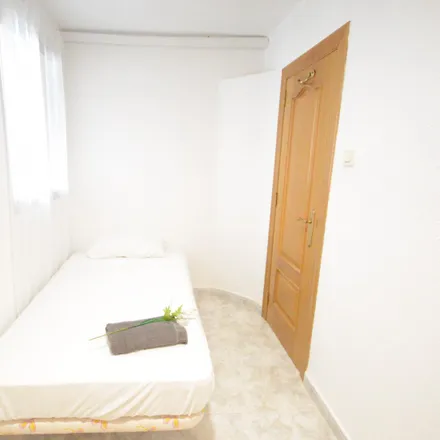 Image 2 - Carrer del Progrés, 250, 46011 Valencia, Spain - Room for rent