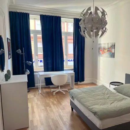 Rent this 3 bed room on Münchener Straße 51 in 60329 Frankfurt, Germany