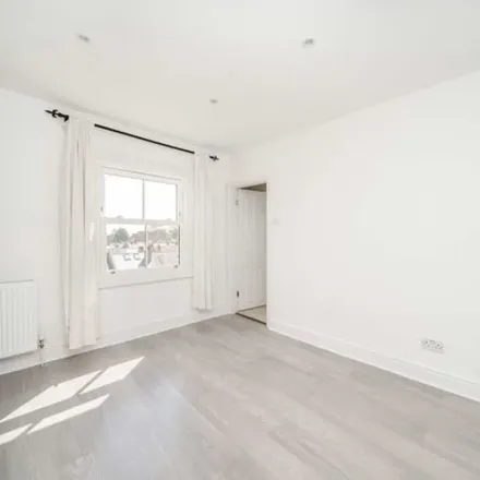 Image 1 - 22 Church Road, London, TW9 1UA, United Kingdom - Apartment for rent