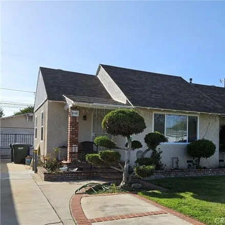 Buy this 3 bed house on 6125 Graywood Avenue in Lakewood, CA 90712