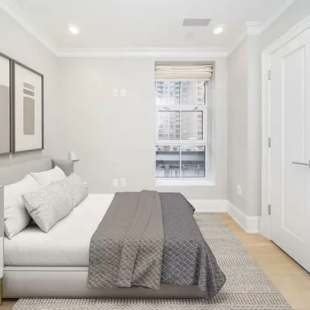 Rent this 3 bed apartment on 184 East 64th Street in New York, NY 10065