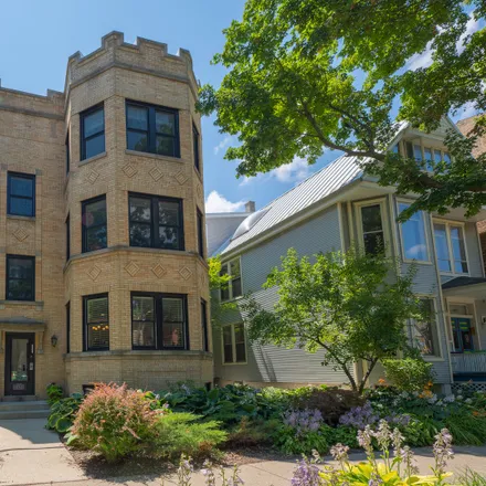 Buy this 2 bed house on 2165 West Sunnyside Avenue in Chicago, IL 60640