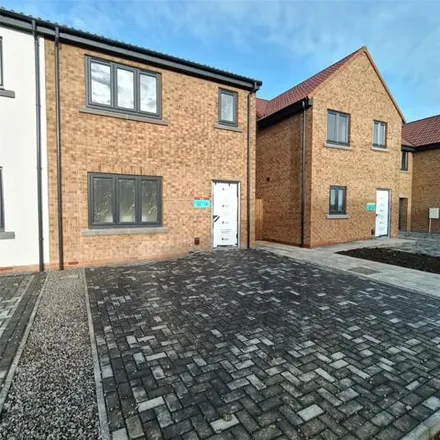 Buy this 3 bed duplex on Seaton Lane in Hartlepool, TS25 1HP