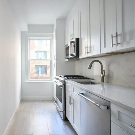 Image 7 - 419 East 57th Street, New York, NY 10022, USA - Apartment for sale