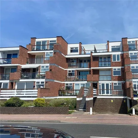 Rent this 2 bed apartment on Marine Parade West in Lee-on-the-Solent, PO13 9NS