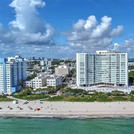 Image 2 - Burleigh House Condominium Inc., 7135 Collins Avenue, Atlantic Heights, Miami Beach, FL 33141, USA - Condo for rent