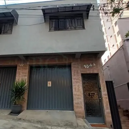Buy this 3 bed house on Rua Assis Figueiredo in Jardim Quisisana, Poços de Caldas - MG