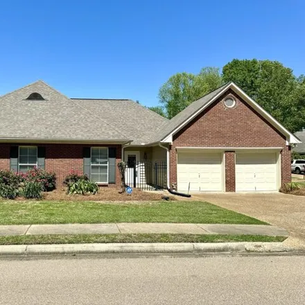 Buy this 3 bed house on 864 North Deerfield Drive in Madison County, MS 39046