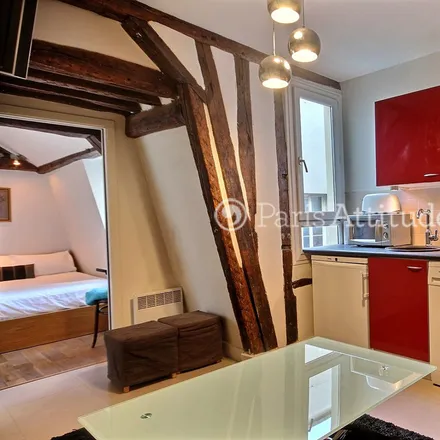 Image 4 - 90 Rue Saint-Martin, 75004 Paris, France - Apartment for rent