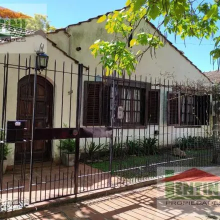 Buy this 4 bed house on Profesor J. Mariño 47 in Partido de Lomas de Zamora, Temperley