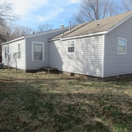 Image 3 - 1994 West Parkview Drive, Caruthersville, MO 63830, USA - House for sale