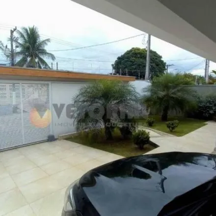 Buy this 4 bed house on Avenida Geraldo Nogueira da Silva in Praia das Palmeiras, Caraguatatuba - SP