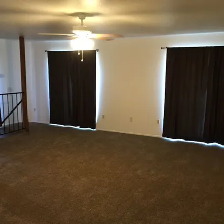 Rent this 3 bed apartment on Sinclair Gas in Walnut Street, Chico