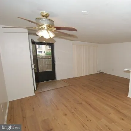 Image 6 - 9313-9327 Chadburn Place, Montgomery Village, MD 20885, USA - Townhouse for sale