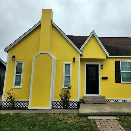 Buy this 2 bed house on 981 Elizabeth Street in Corpus Christi, TX 78404