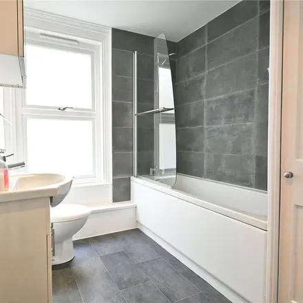 Rent this 3 bed apartment on 155 Friern Road in London, SE22 0AZ
