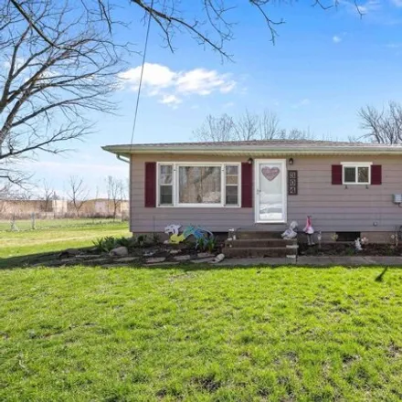 Buy this 2 bed house on 312 Lily Avenue in Carbon Cliff, Rock Island County