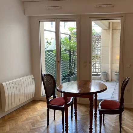 Image 7 - 92130 Issy-les-Moulineaux, France - Apartment for rent