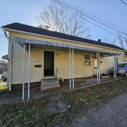 Buy this 3 bed house on 2287 Sellars Street in Ashland, KY 41101
