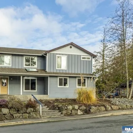 Buy this studio house on 408 Eddy Court in Port Townsend, WA 98368