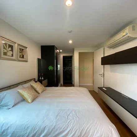 Rent this 2 bed apartment on unnamed road in Din Daeng District, 10400