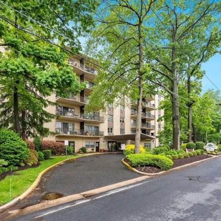 Buy this 1 bed condo on 107 Chestnut Street in Cherry Hill Estates, Cherry Hill Township