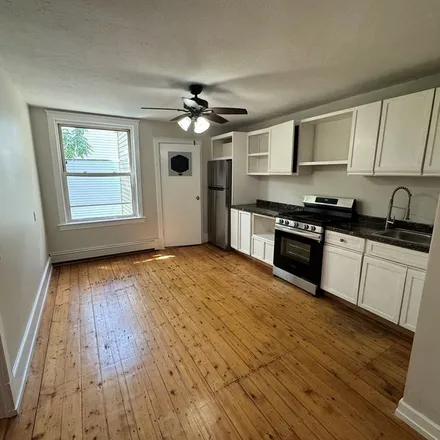 Image 7 - 197;201 I Street, Boston, MA 02127, USA - Apartment for rent