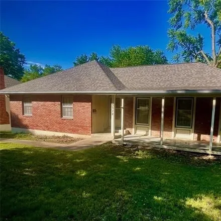Buy this 3 bed house on 5312 Cottage Avenue in Kansas City, MO 64133