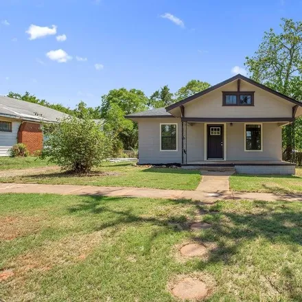 Image 2 - 505 East 11th Street, Chandler, OK 74834, USA - House for sale