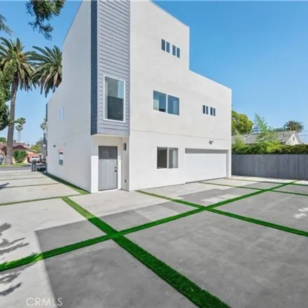 Image 8 - 2959 West Boulevard, Los Angeles, CA 90016, USA - House for sale