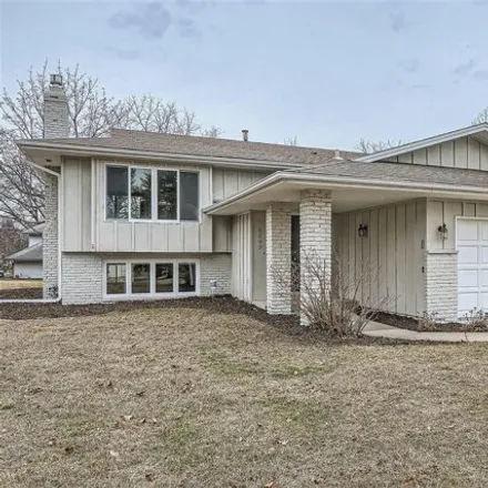 Buy this 5 bed house on 1437 Terrace Drive in Shoreview, MN 55126