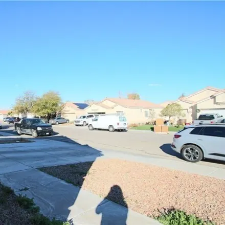 Image 3 - 1223 Star Meadow Drive, North Las Vegas, NV 89030, USA - House for sale