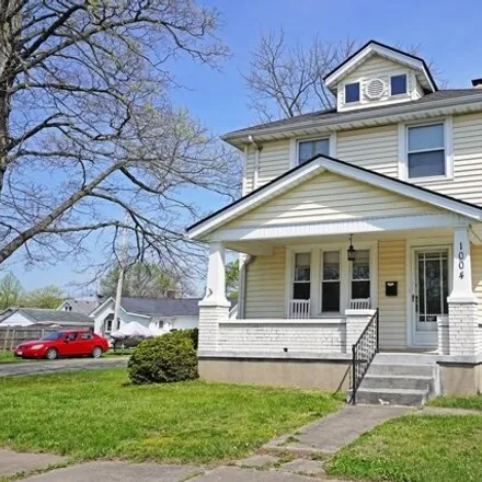Buy this 3 bed house on 2881 Putnam Avenue in Hamilton, OH 45015