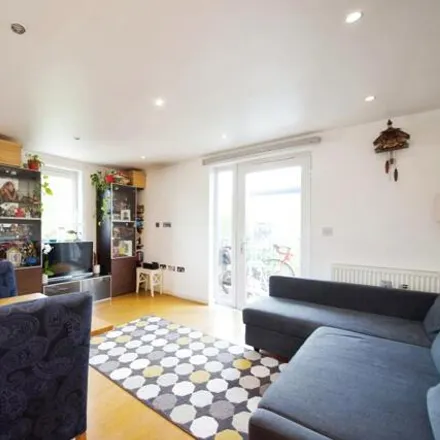 Buy this 1 bed apartment on Susan Lawrence House in Walton Road, London