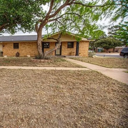 Buy this 2 bed house on 811 Baylor Boulevard in Big Spring, TX 79720