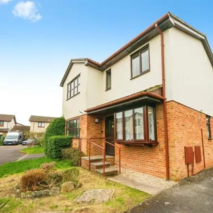 Buy this 2 bed duplex on Grace Close in Chipping Sodbury, BS37 6NS