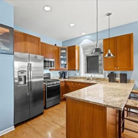 Image 6 - 2023-2025 West Rice Street, Chicago, IL 60622, USA - Condo for sale