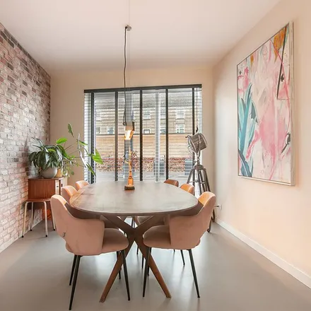 Rent this 6 bed apartment on Vestingwerken in Woerden in Zandwijksingel, 3443 EA Woerden