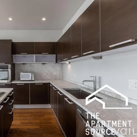 Image 5 - 2503 W Fullerton Ave, Unit 1 - Apartment for rent