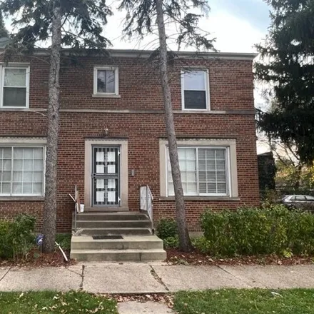 Image 1 - 10800 South Calumet Avenue, Chicago, IL 60628, USA - House for sale
