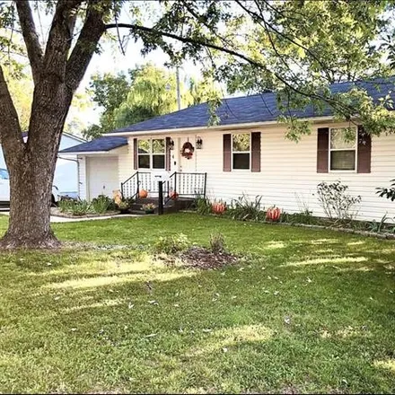 Buy this 4 bed house on 2 South Henderson Street in Salem, MO 65560