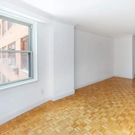 Image 4 - 1628 1st Avenue, New York, NY 10028, USA - Apartment for sale