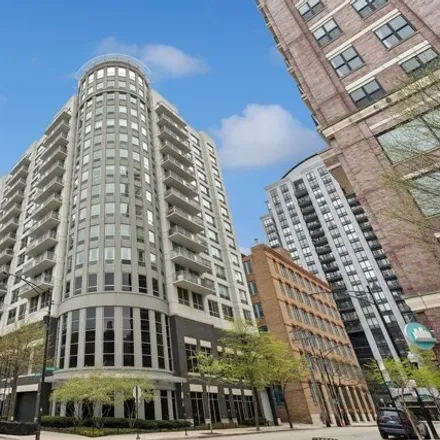Rent this 1 bed condo on Huron Pointe in 421-433 West Huron Street, Chicago