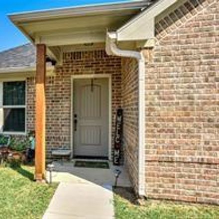 Rent this 3 bed house on Maple Row in Denison, TX