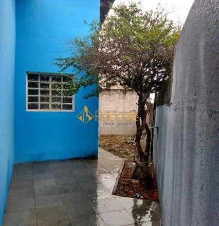 Buy this 3 bed house on Rua Luís Conineo in Crispim, Pindamonhangaba - SP